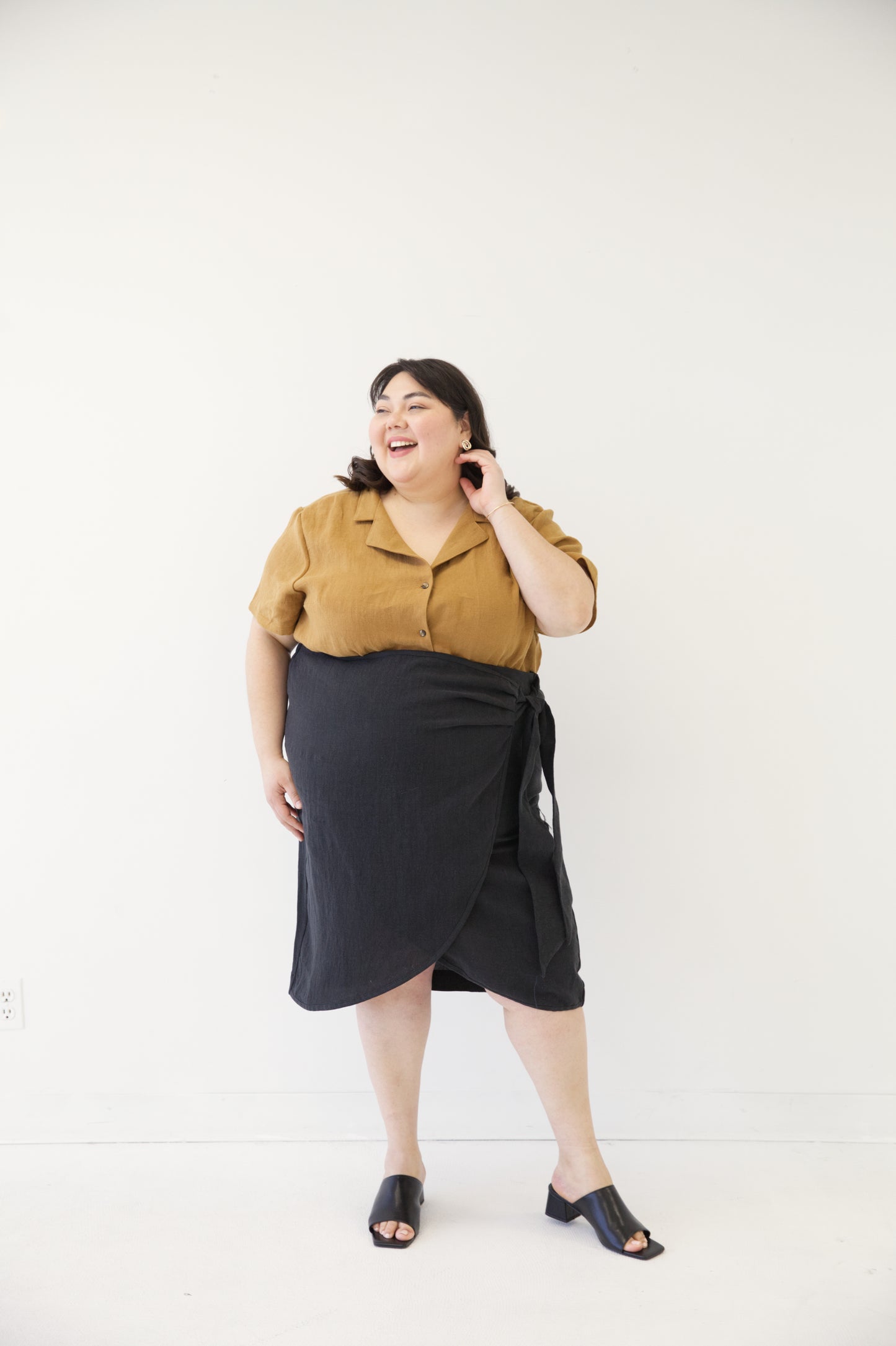 I AM ABUNDANT Mid-Length Skirt | Black
