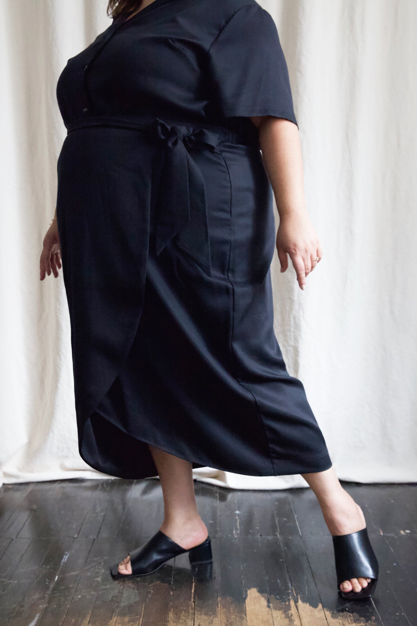 I AM ABUNDANT Skirt | Black Tencel Twill