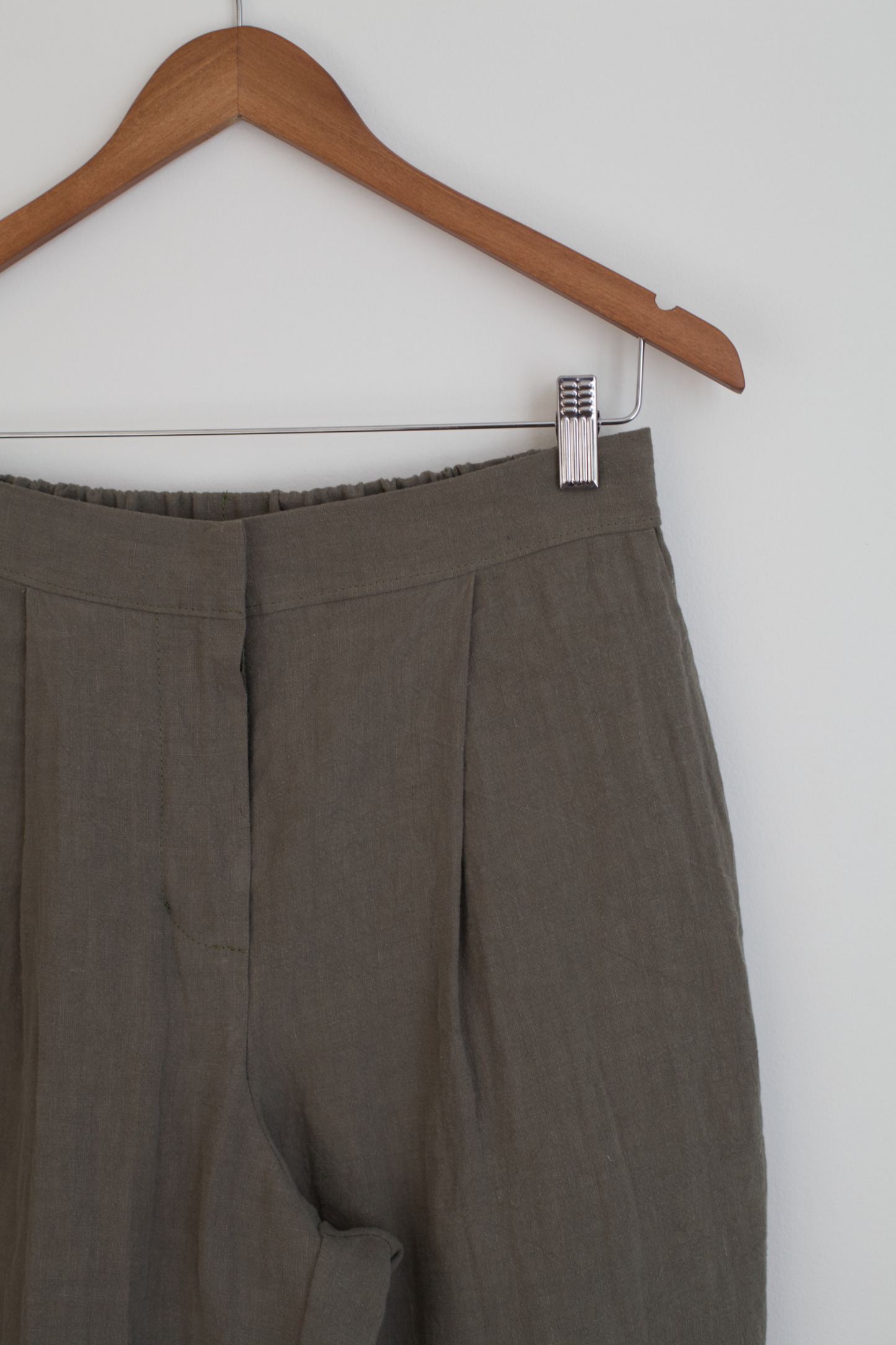 I AM STRONG Trousers | Sage