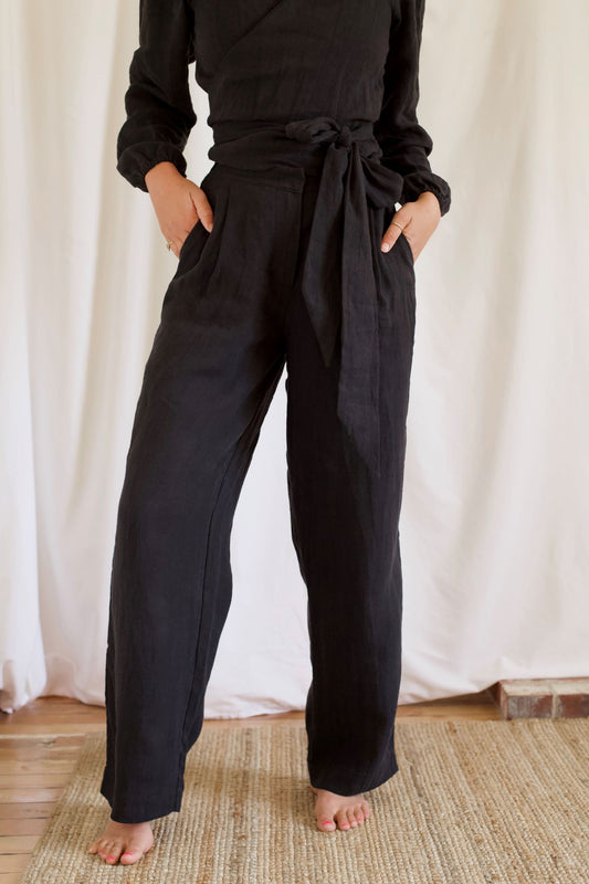 I AM STRONG Trousers | Black Linen Twill