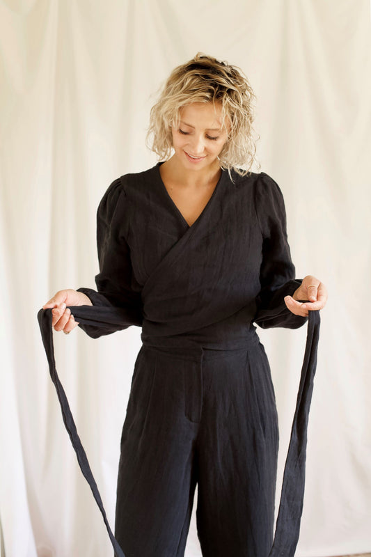 I AM CAPABLE Wrap Top | Black