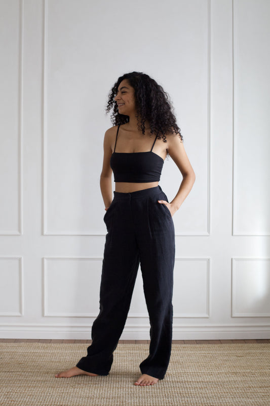 I AM STRONG Trousers | Black